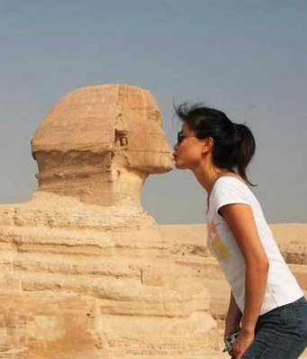Pictures taken at the right angle - Kissing a Sphinx