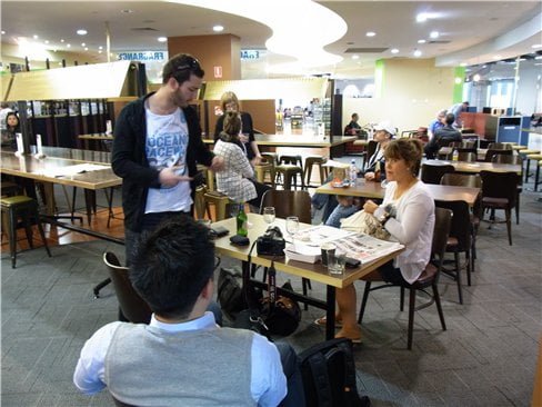 Melbourne bloggers at Melbourne Airport 2