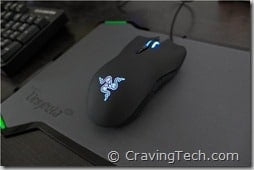 Razer Lachesis Review - raised palm