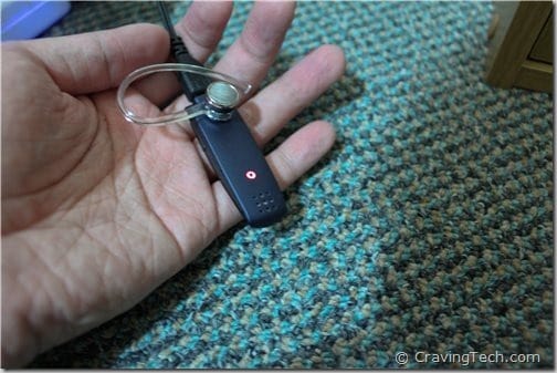 Plantronics M100 Review - charging