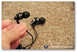A151 Earphones review - ear design angle