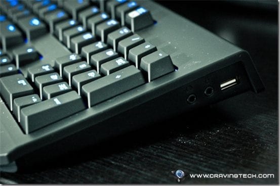 Razer BlackWidow Ultimate Stealth Edition Review - USB slot