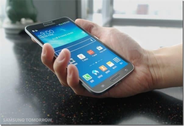 Samsung-GALAXY-Round curved smartphone