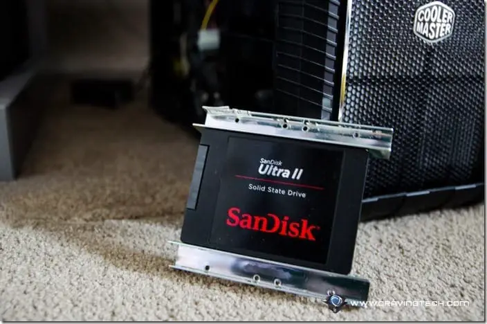 SanDisk Ultra II SSD-6