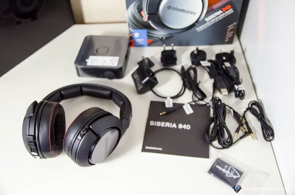 SteelSeries Siberia 840 box contents