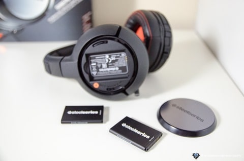 SteelSeries Siberia 840 Review - Batteries