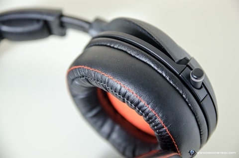 SteelSeries Siberia 840 Ear Cups