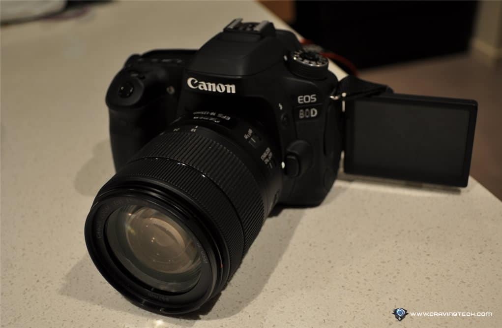 Canon EOS 80D front