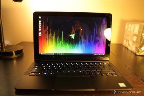 Razer Blade Stealth 2017 boot up