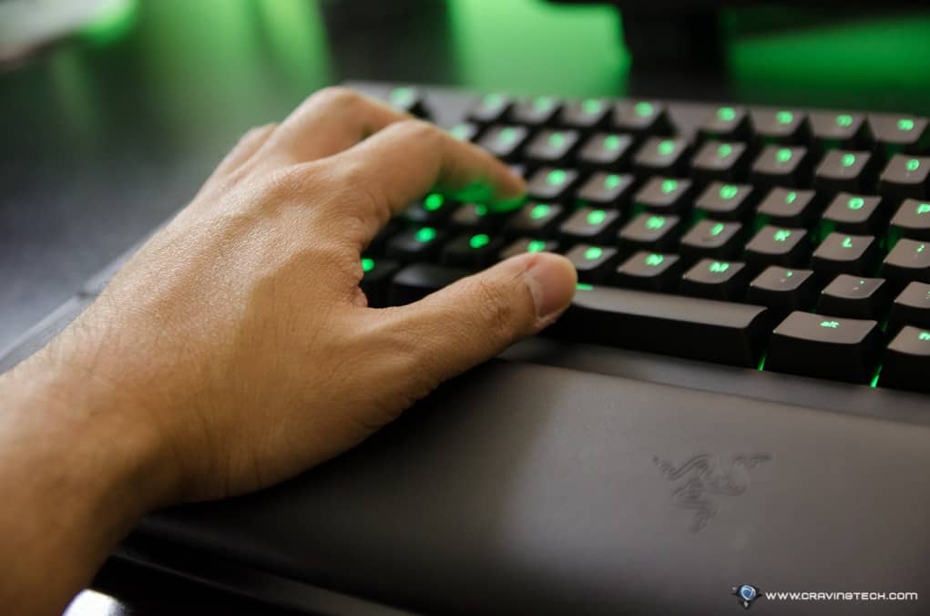 Razer-BlackWidow-Chroma-V2-8.jpg