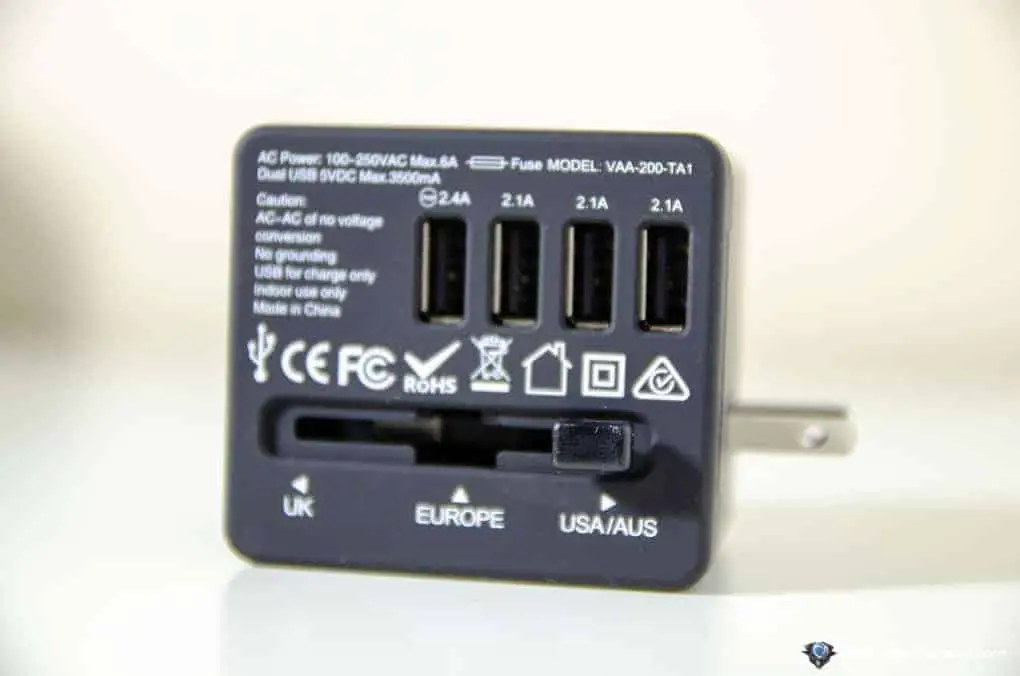 Veho TA-1 Universal 4-Port USB World Travel Mains Charger 3.5A