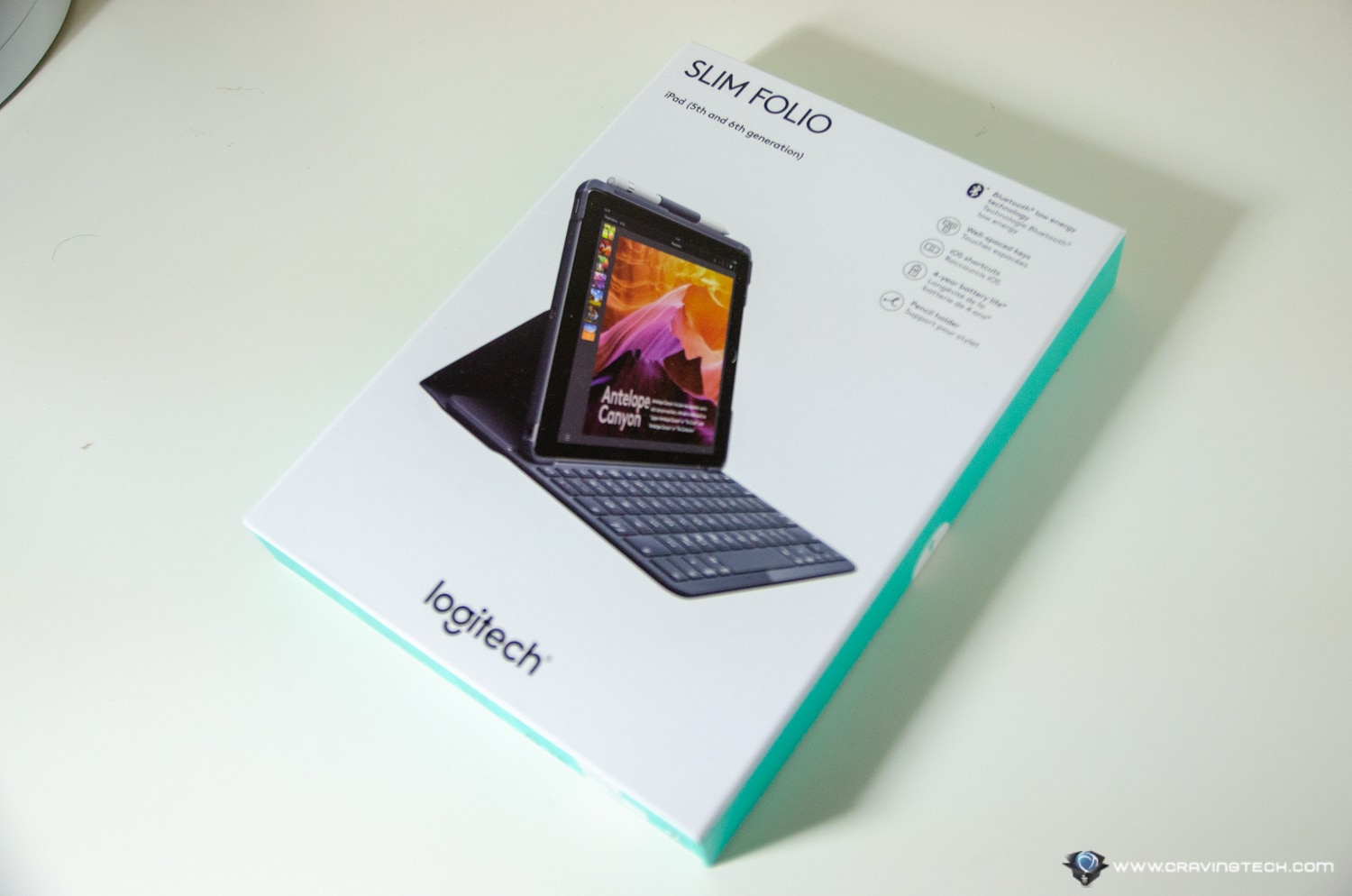 fly adjektiv forord Type on the iPad like a Pro - Logitech SLIM FOLIO iPad Keyboard Case Review