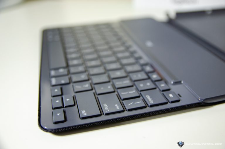 Logitech Slim Folio iPad Keyboard Case-6