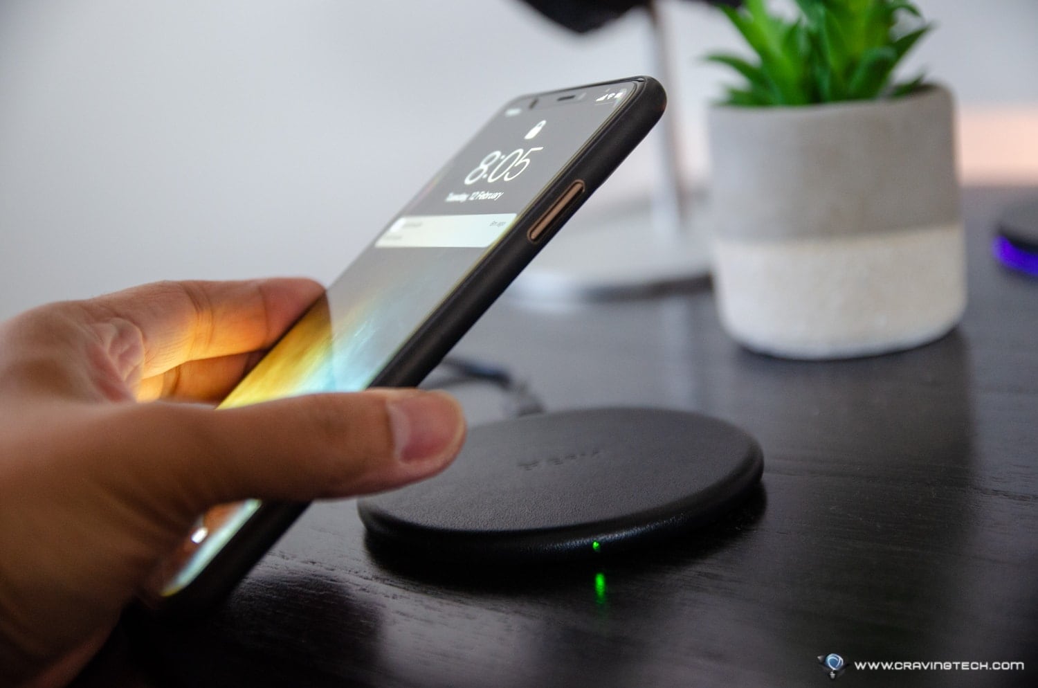Wireless Charging pad, in leather, for your smartphone – by EFM