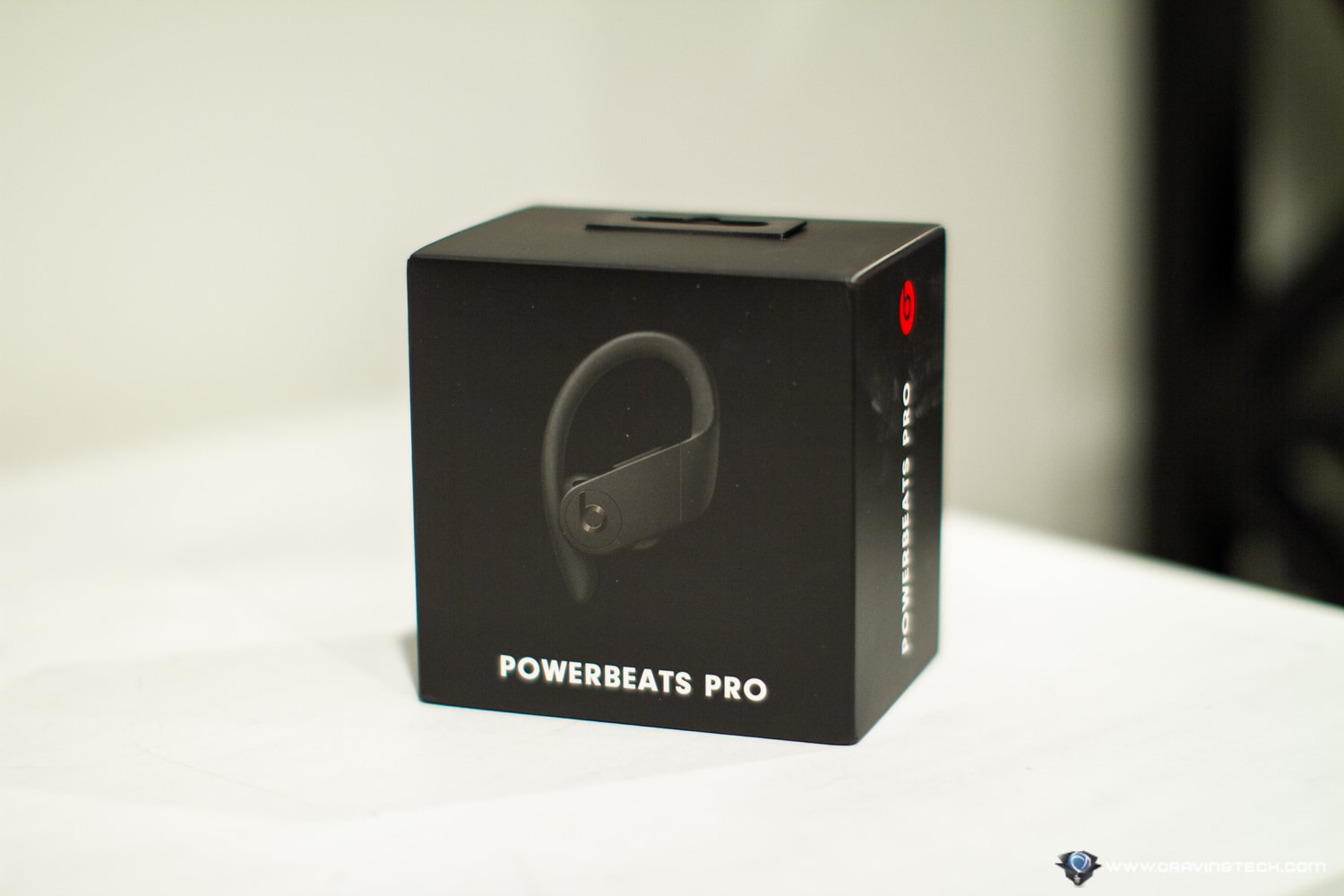 powerbeats packaging