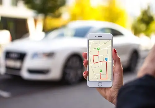 car-tracking-smartphone