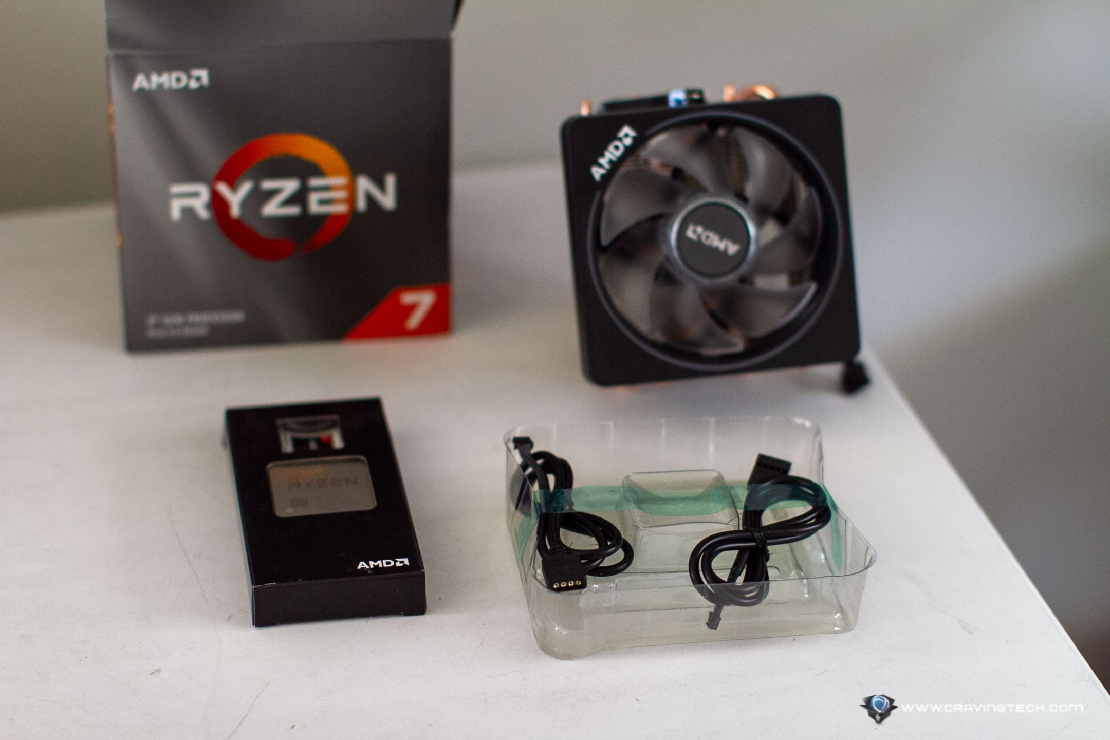 【アーキテク】 AMD Ryzen 7 3800X with Wraith Prism cooler 3.9GHz 8コア / 16スレッド