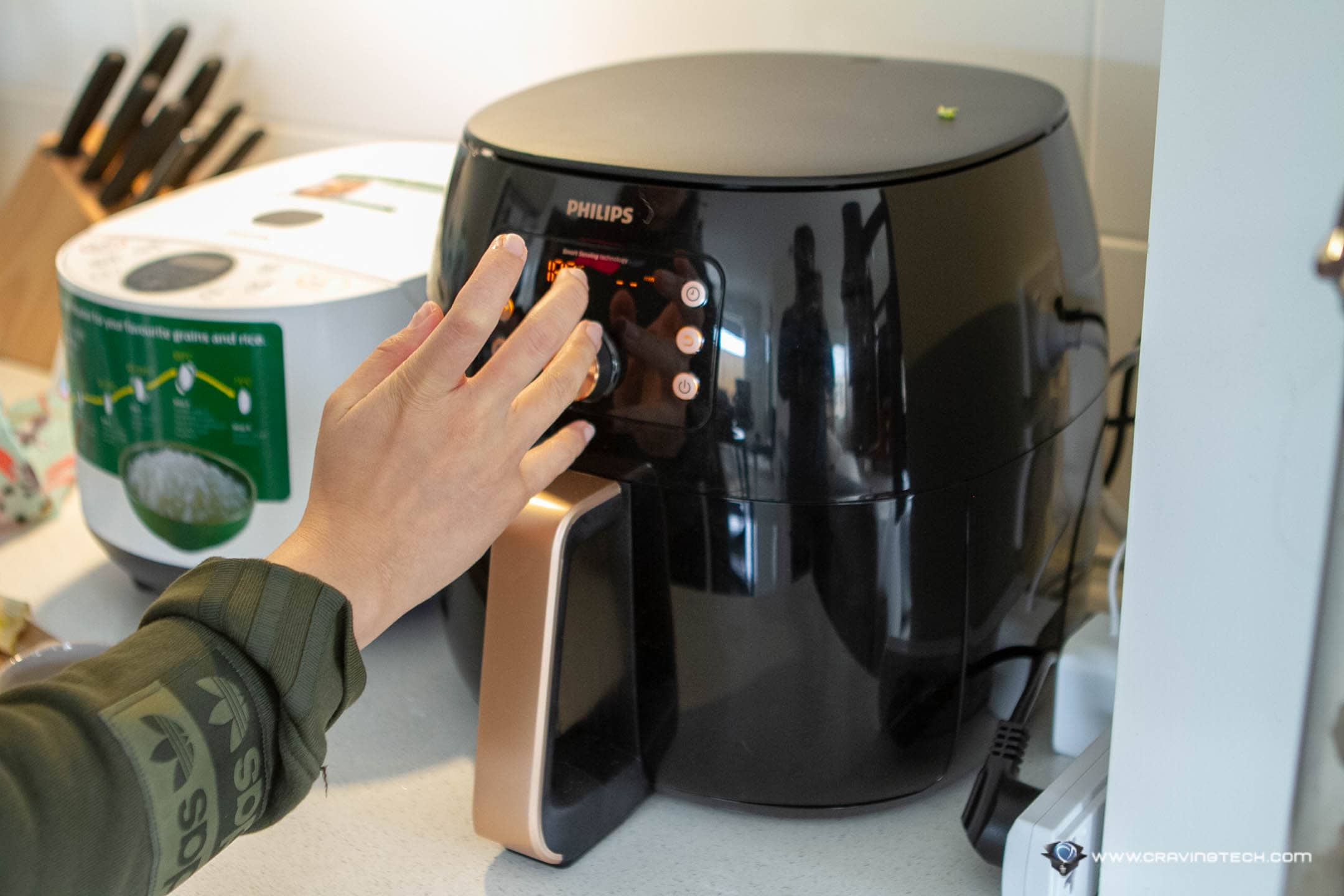 Philips Airfryer XXL Smart Review - Everyone's favourite just gets