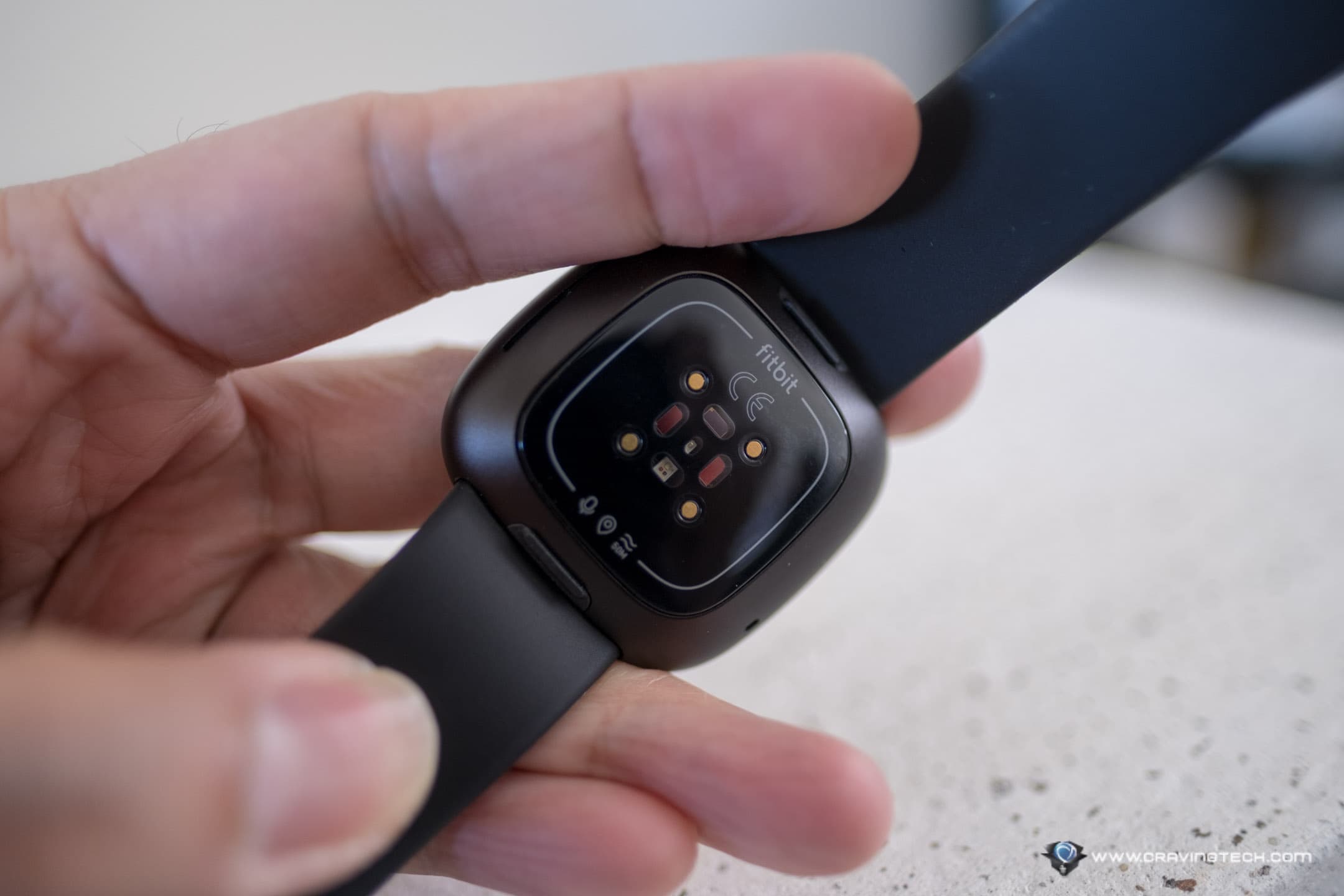 Fitbit Versa 3 Review - Now with built-in GPS!