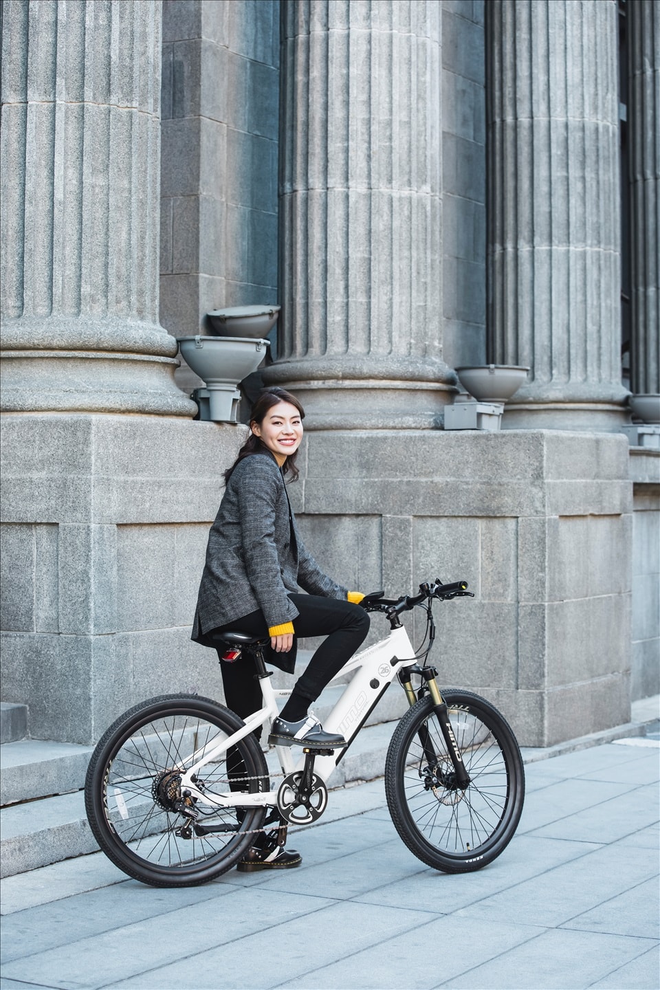 Xiaomi-HIMO-Electric-Bike-C26-Lifestyle_Images-6