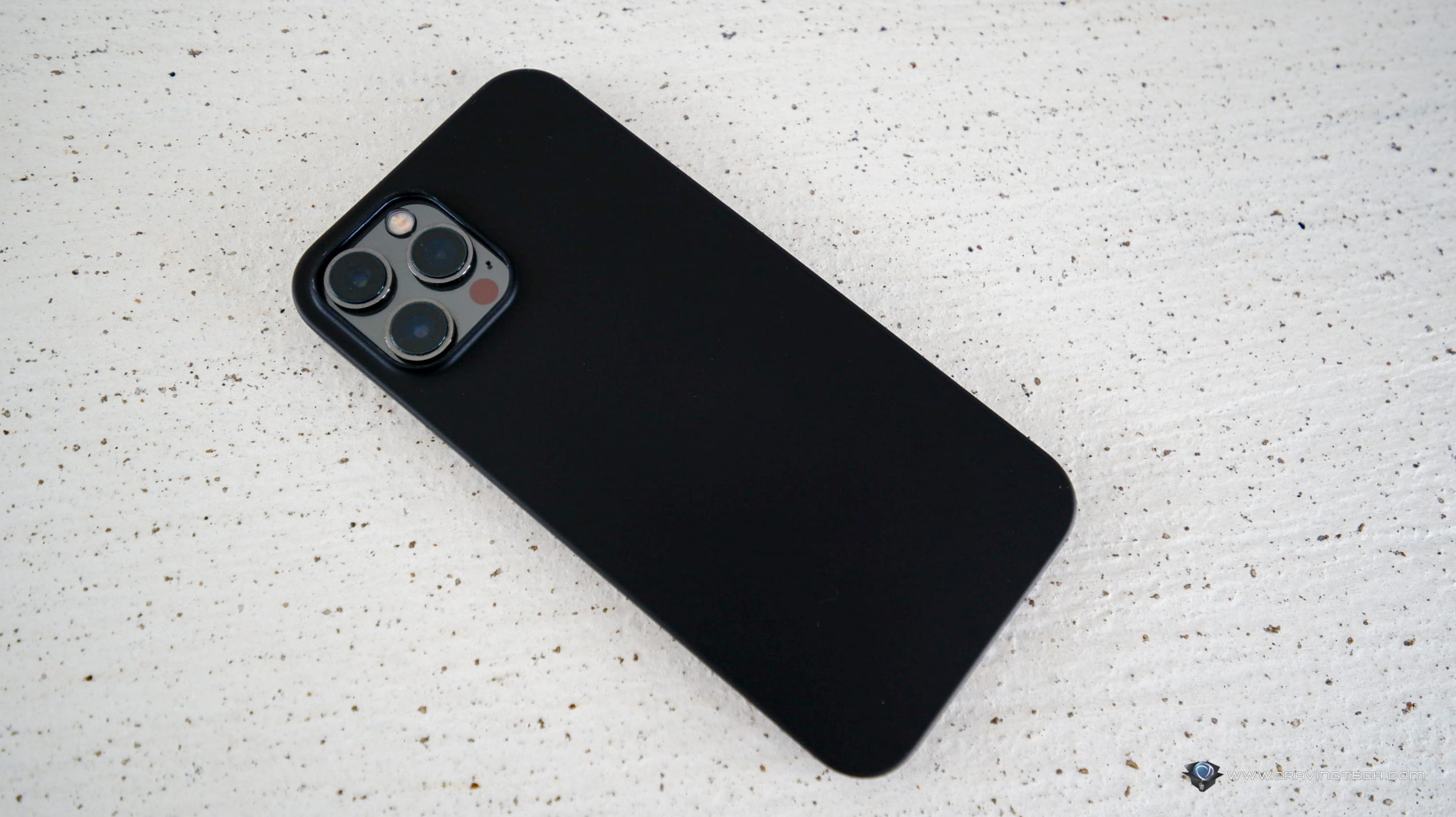 Totallee-iPhone-12-minimalist-thin-slim-case-04