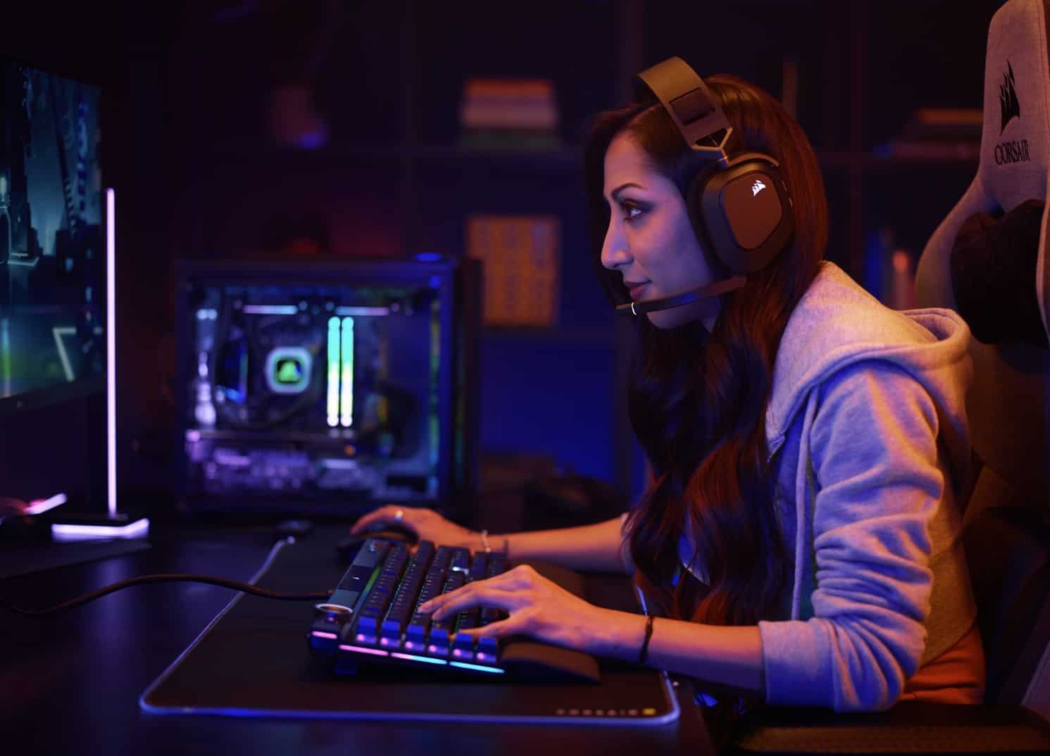 CORSAIR announced a new wireless gaming headset – the HS80 RGB WIRELESS