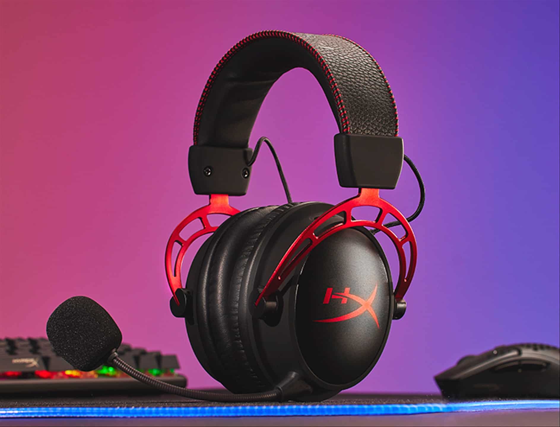 HyperX announced a 300-hour wireless gaming headset at CES 2022 and more