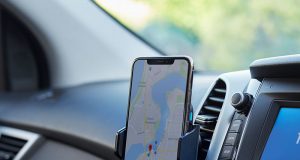 EFM-Automatic-Wireless-Car-Charging-Mount-Review