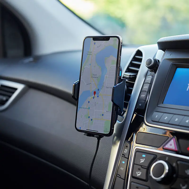 The most secure, wireless car charging vent mount ever? EFM Automatic Wireless Car Charging Mount Review