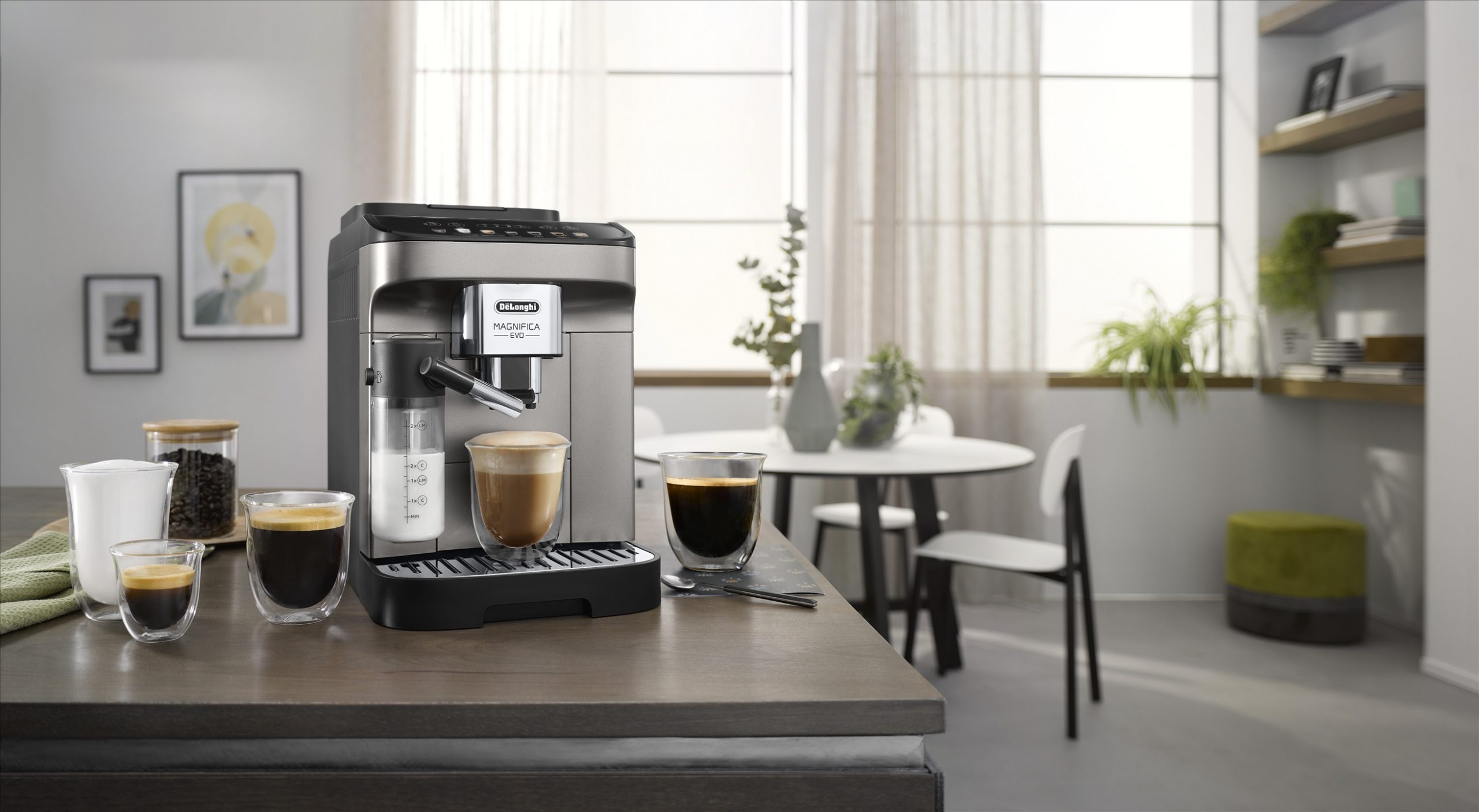 De'Longhi Magnifica Evo with LatteCrema Automatic Coffee and Espresso  Machine + Reviews