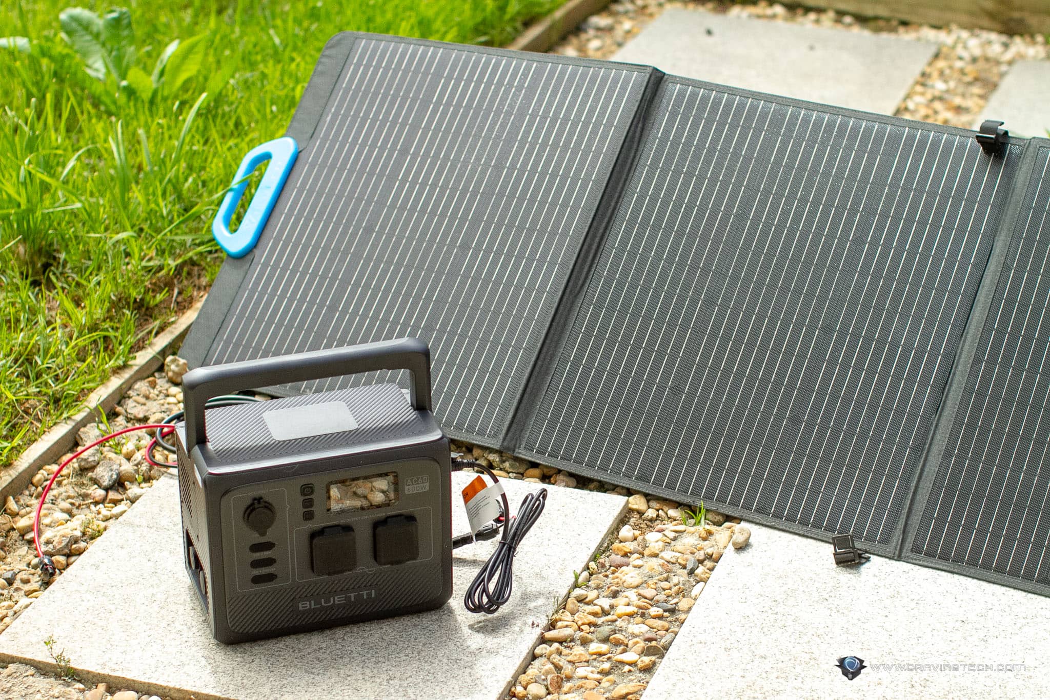 BLUETTI PV200 Solar Panels Review – Harness that free energy!